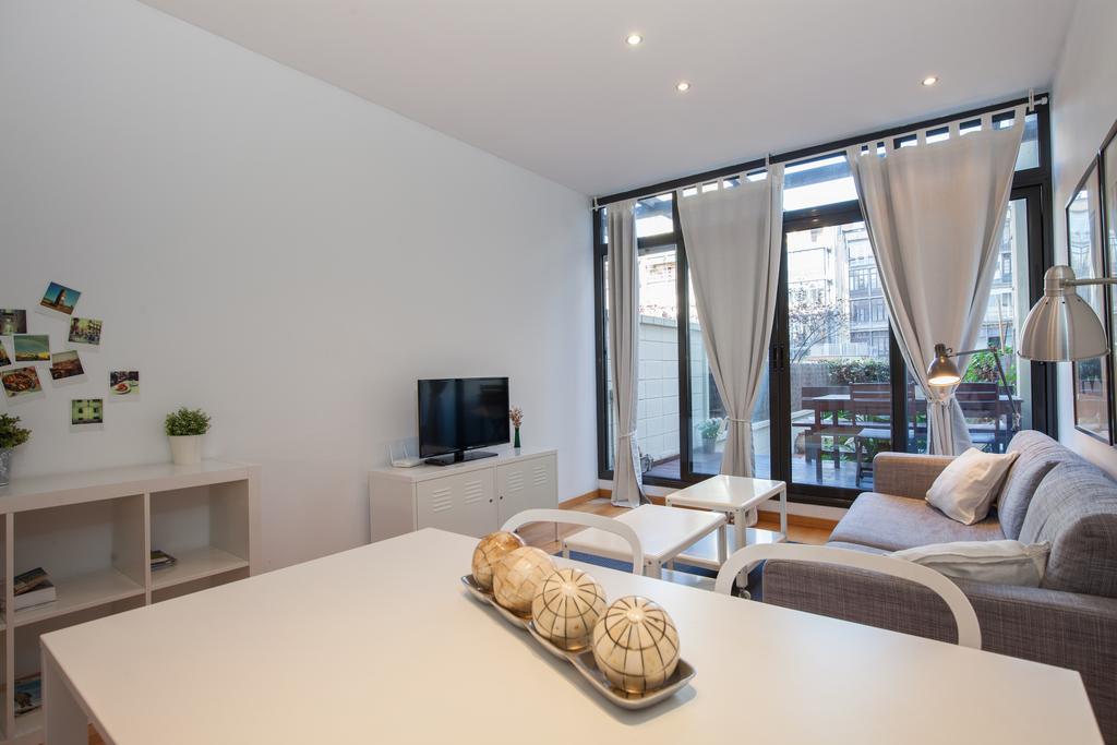 Flateli Urquinaona Apartment Barcelona Exterior photo