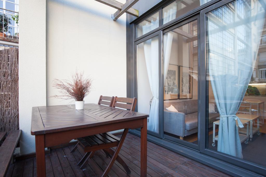 Flateli Urquinaona Apartment Barcelona Exterior photo