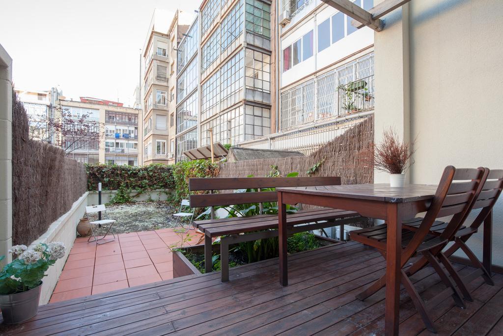 Flateli Urquinaona Apartment Barcelona Exterior photo