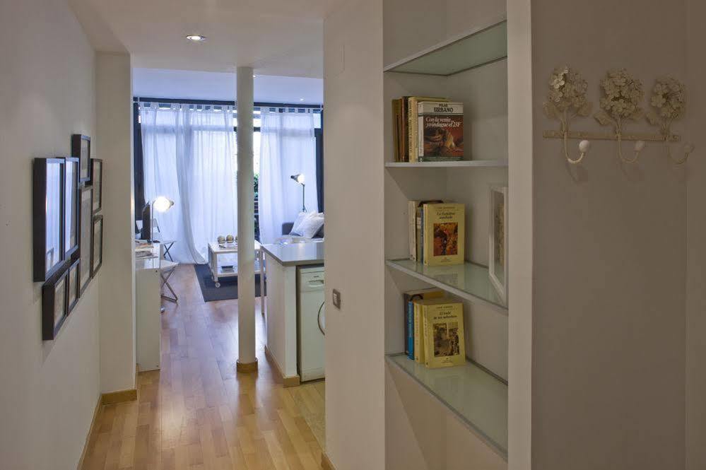 Flateli Urquinaona Apartment Barcelona Exterior photo